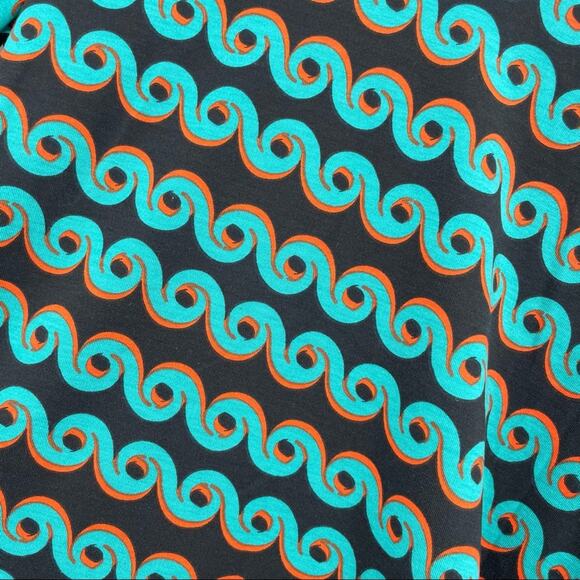 Lularoe Classic T Womens Top T Shirt Ocean Waves Beach Squiggle XXS NEW - Picture 4 of 9